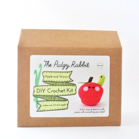 Apple and Worm Crochet Kit - Picture 5 of 9